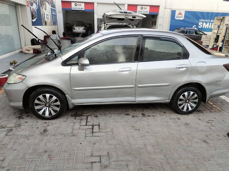 Honda City IDSI 2005 5