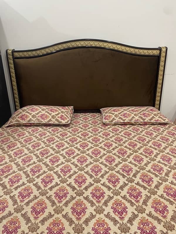 Antique Design Bed 03467000537- 2