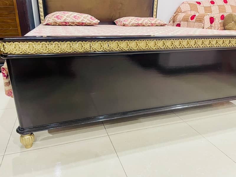 Antique Design Bed 03467000537- 3