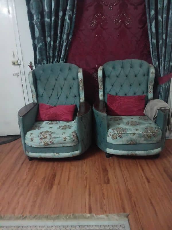 7 Seater Sofa Set in Mint Condition 0