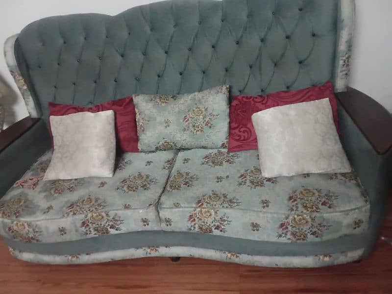 7 Seater Sofa Set in Mint Condition 1