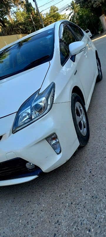 Toyota Prius 2014 4