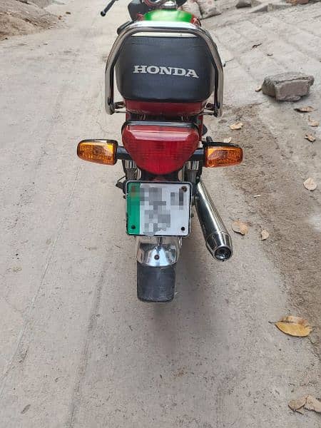 Honda CD-70 2018 3