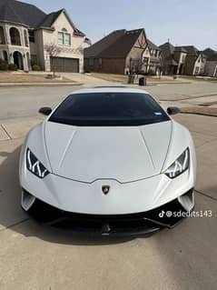 LAMBORGINI AVENTADOR