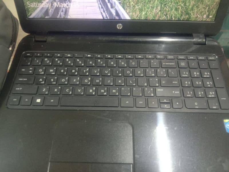 HP i3 0