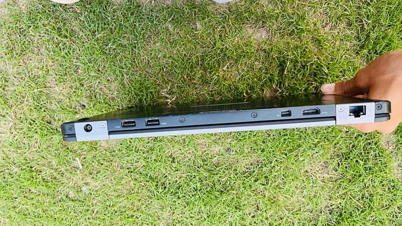 Dell Latitude E7270 6