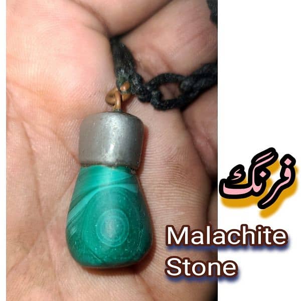 Malachite real stone 0