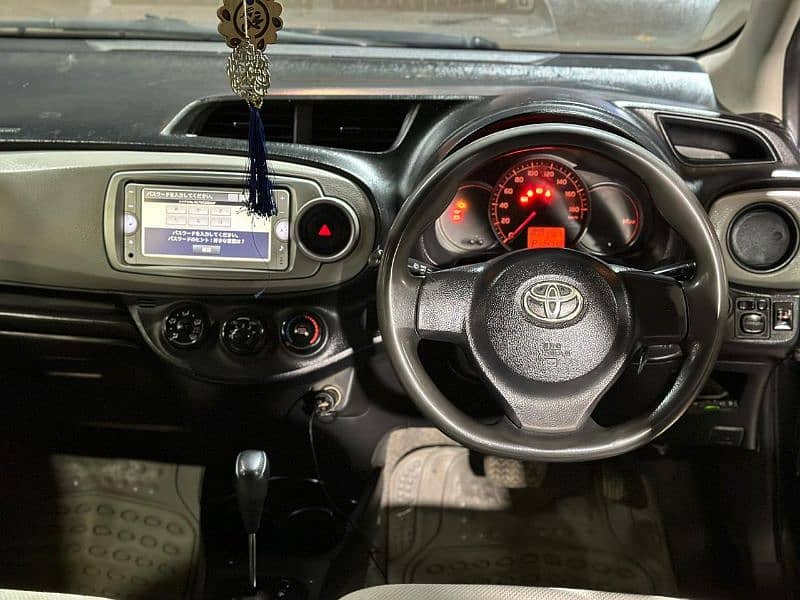 Toyota Vitz 2014 7