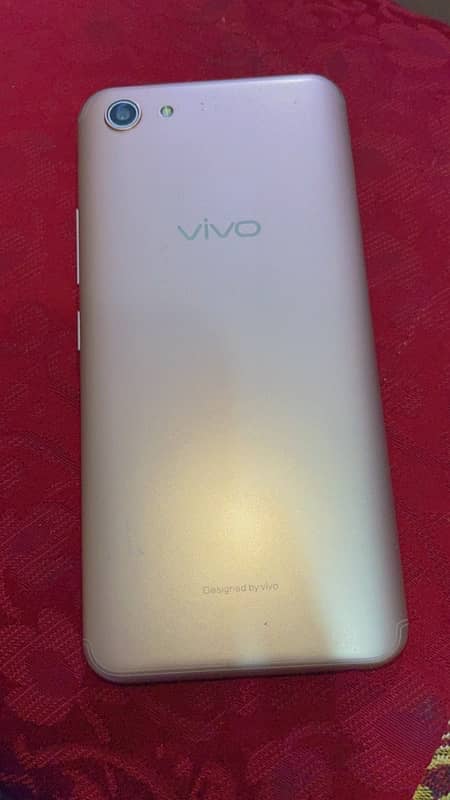 Vivo Y81 1