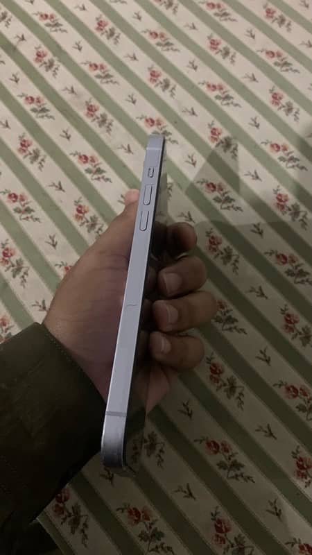 Iphone 14 plus only kit 100 health 10/10 wtsapp:0344/41350/72 8