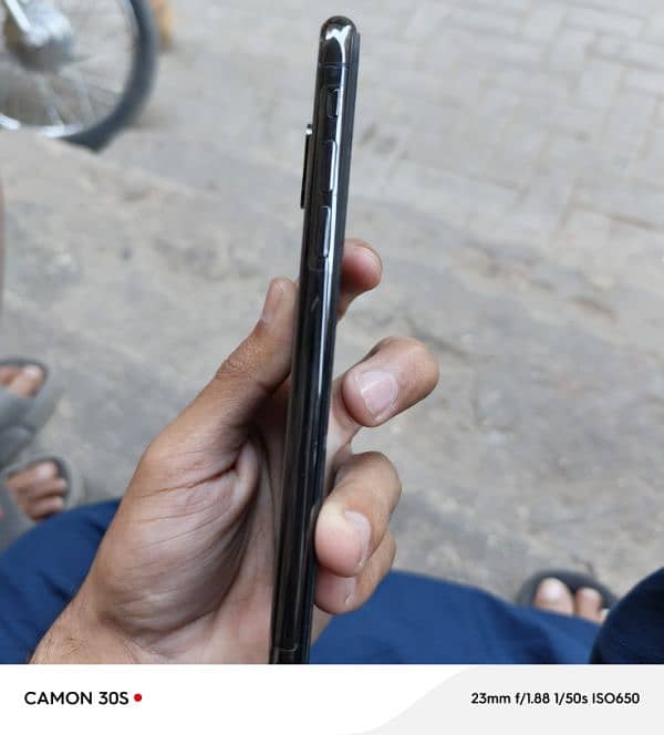 IPhone xs For Sell 10 by 10 condition 5