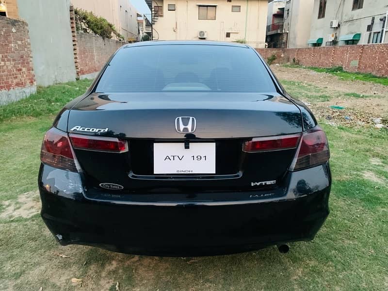 Honda Accord 2010 1