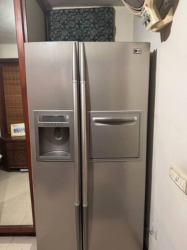 LG Double Door Fridge 0