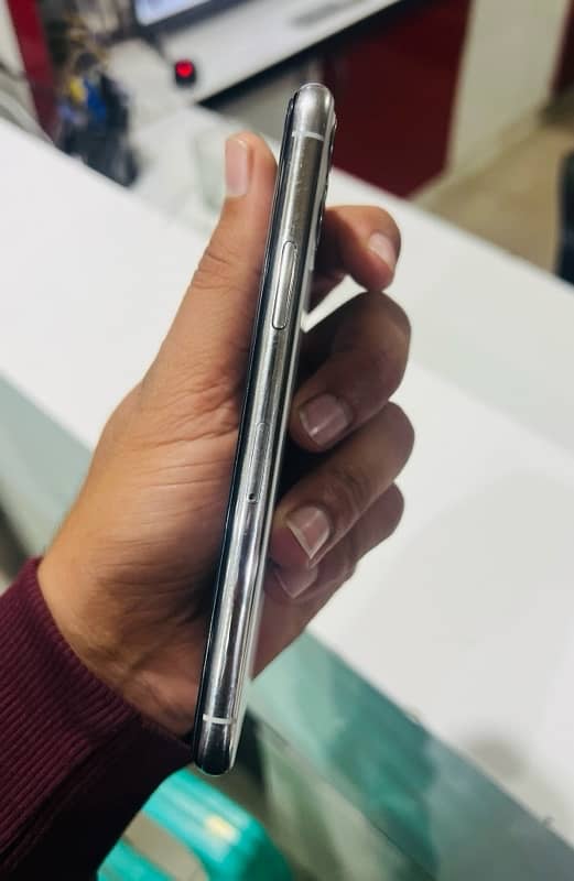 iphone 11 pro 256gb Non PTA 3