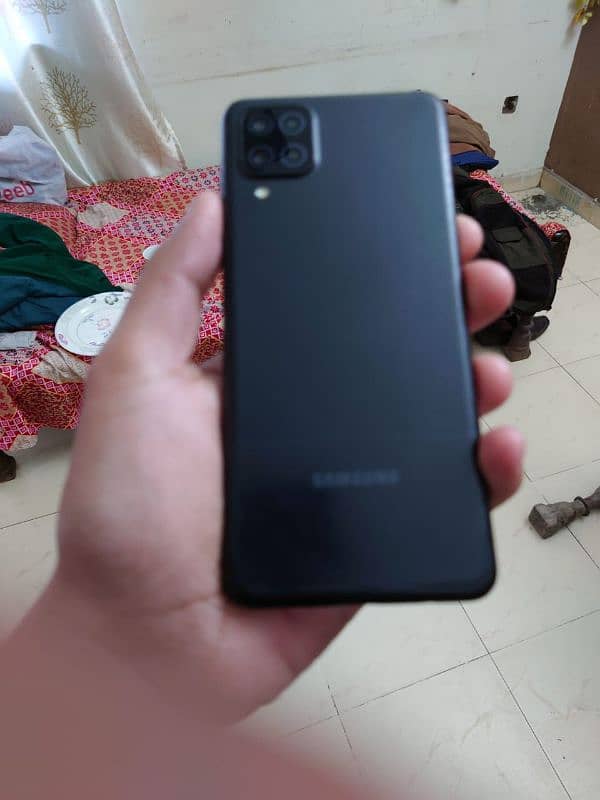 Samsung a12 4