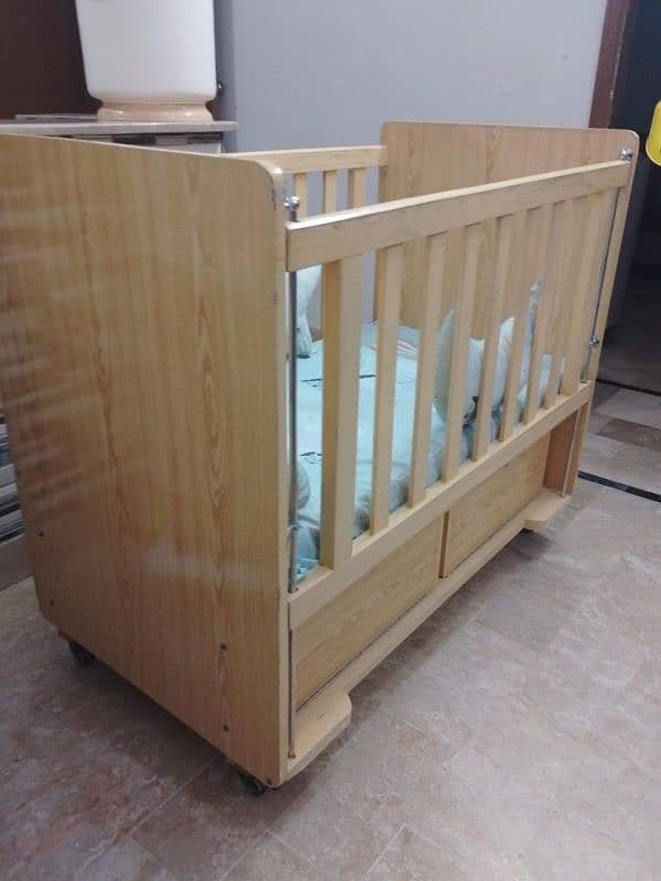 Wooden Baby cot 2