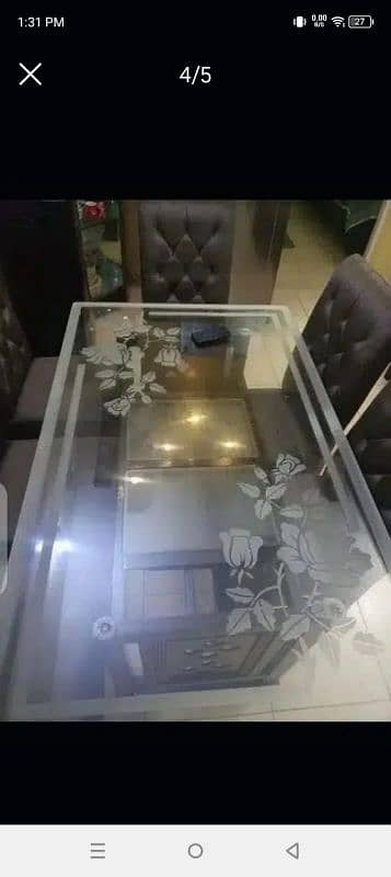new velvet dining table in good condition 1