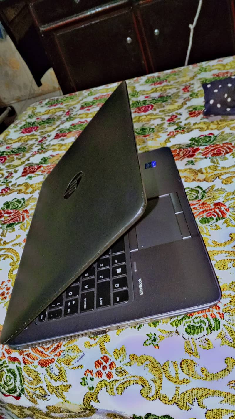 HP 840 G2 i5 5th gen 10