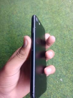 iPhone 7 32 GB hn all ok battery chge non pta hn