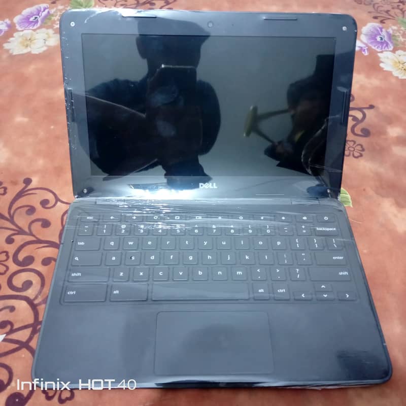 Dell laptop 3180 0