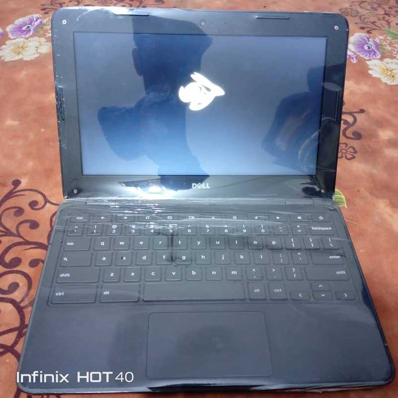 Dell laptop 3180 8