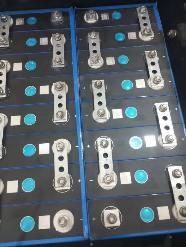 LITHIUM PHOSPHATE CELLS 3.2V 100Ah. 5