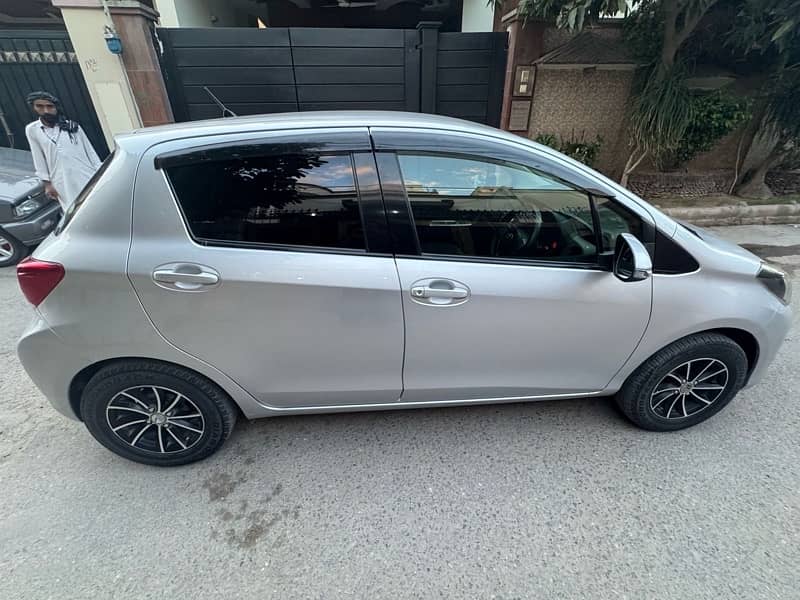 Toyota Vitz 2014 1