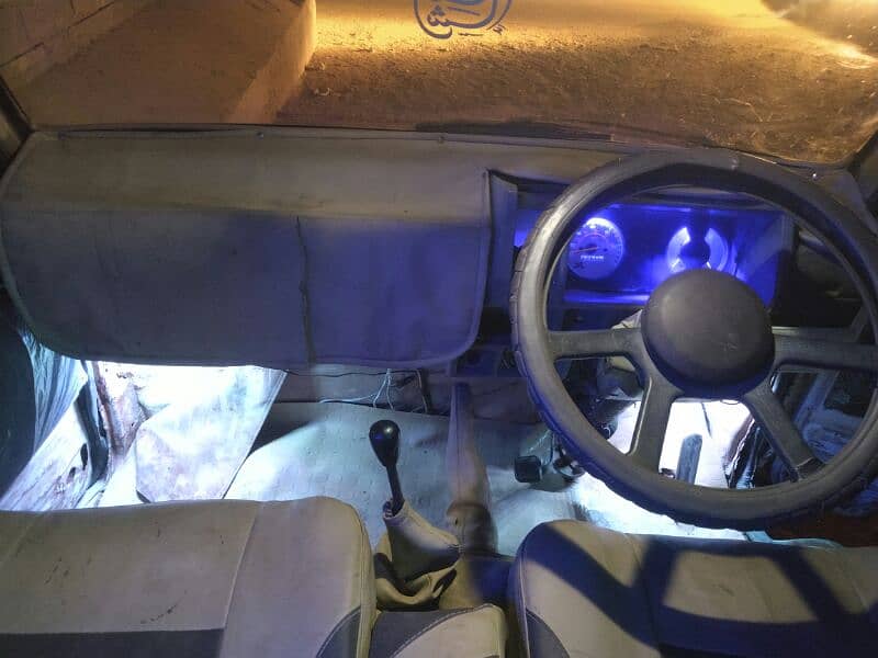 Suzuki Bolan Hiroof 1991 with lighting system and 2 fans installed 11