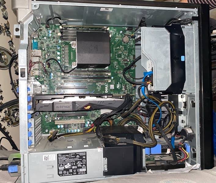 High-Performance PC for Sale, Ideal for Gaming & Work! 1