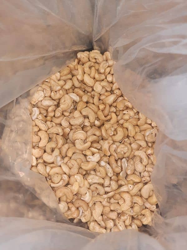 Kaaju cashew karnels 1