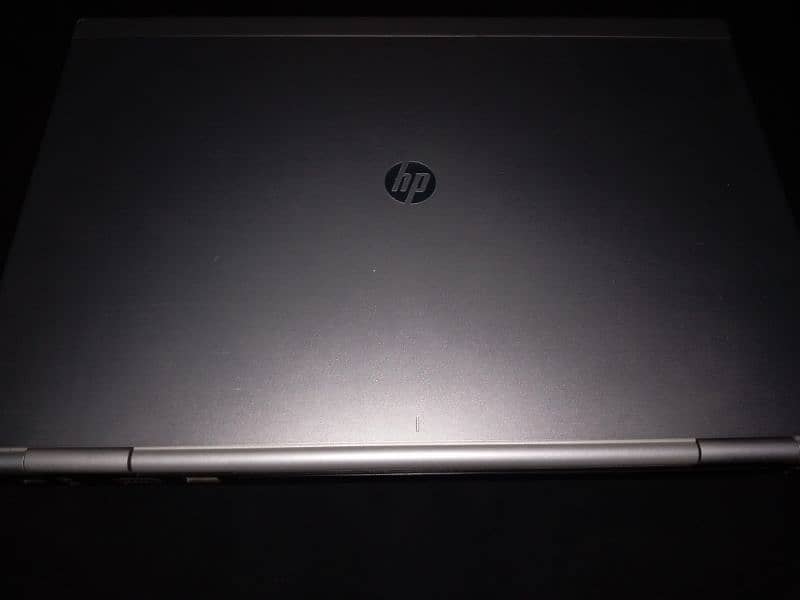 HP 8470p, Sell Argent. . 4