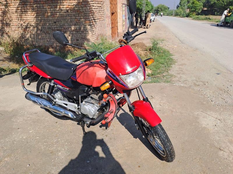 Deluxe Red 125 cc 0