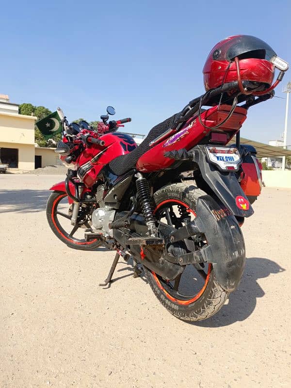 Yamaha YBR 125  2016 1