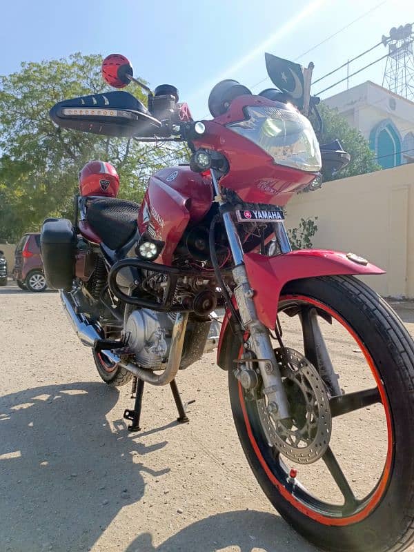 Yamaha YBR 125  2016 3