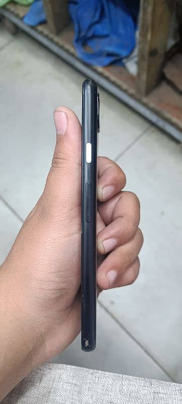 Google pixel 4a 3