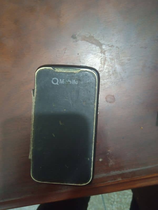 q mobile A30 noir 3