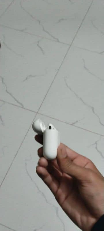 apple original airpods gen 2 1