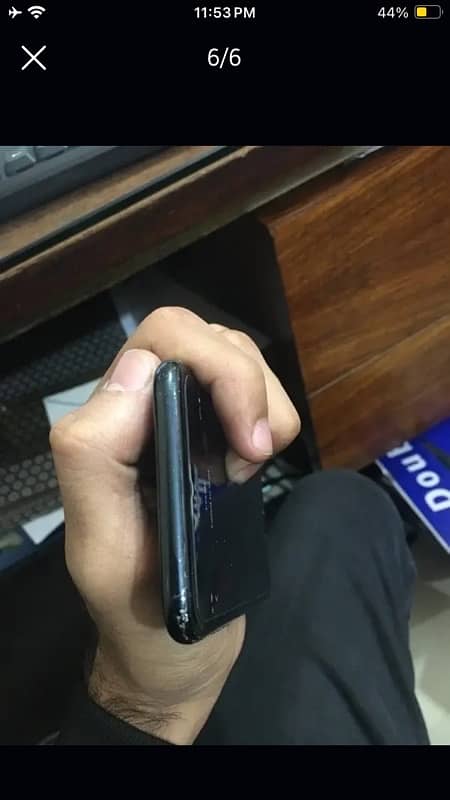 i phone SE 3rd GEN 0