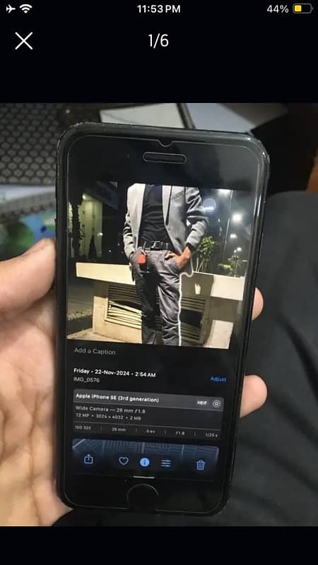 i phone SE 3rd GEN 7