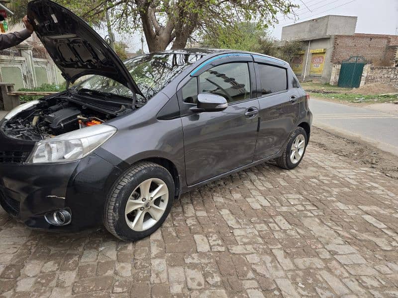 Toyota Vitz 2013 3