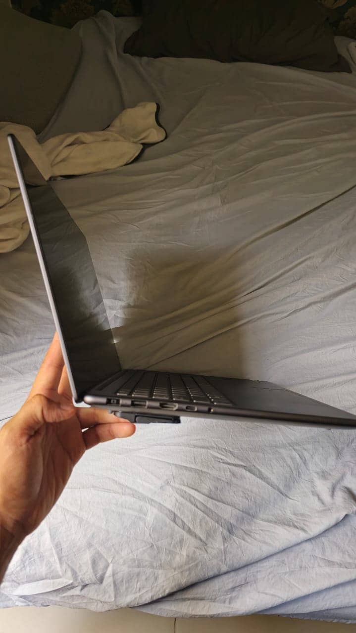 Lenovo yoga pro 9i 2023 laptop RTX 4060 i7 13th gen 4