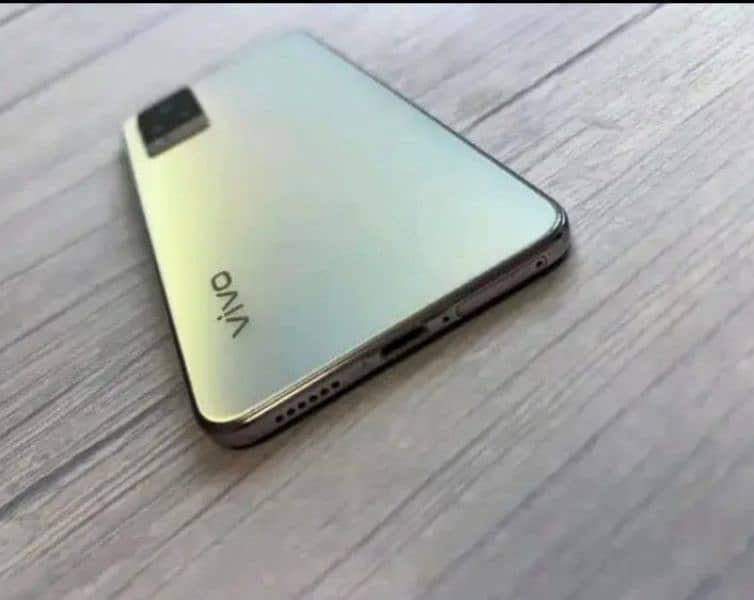 Vivo v21 1