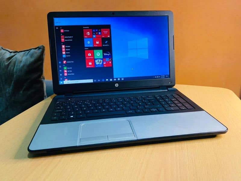 HP Gaming Laptop 6Gb Graphic 6TH Gen 8GB Ram 750GB Hard 15.6"Display 3