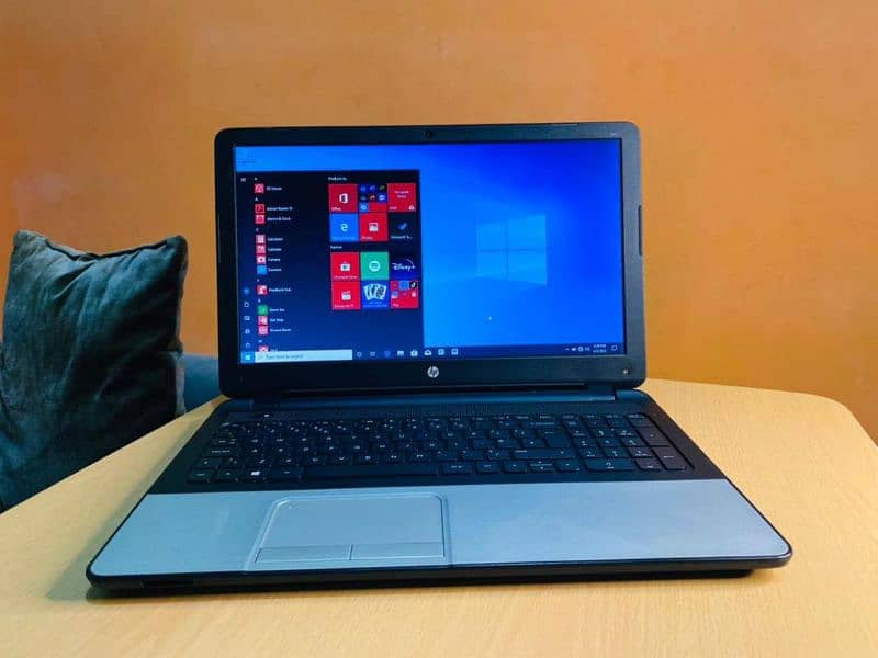 HP Gaming Laptop 6Gb Graphic 6TH Gen 8GB Ram 750GB Hard 15.6"Display 8