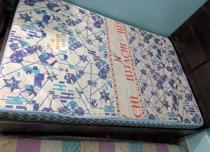 Hitachi Mattress 6/4 1