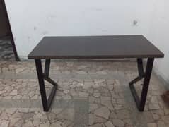 Modern Study Table for Sale – Excellent condition