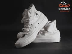 Converse (3-3.5-4 UK SIZE)