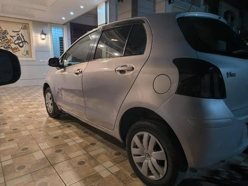 Toyota Vitz 2010 5