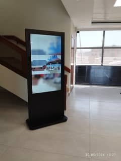 Digital standee - Digital signage - Indoor /Outdoor Displays