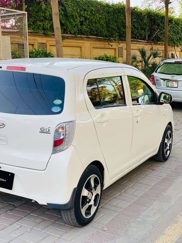 Daihatsu Mira 2015 5